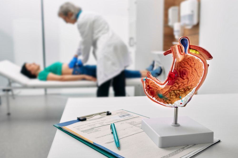 Atención Domiciliaria en Gastroenterología y Hepatología con el Dr. José León Chirinos Revilla